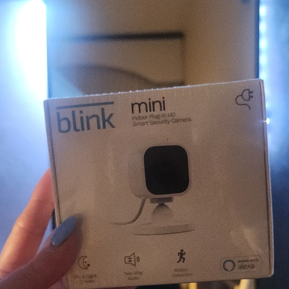 Sealed Blink Mini Indoor Security Camera - Picture 1 of 1